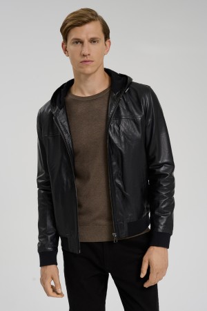 куртка из натуральной кожи фотография