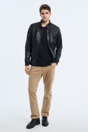 куртка из натуральной кожи фотография