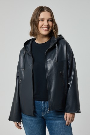 куртка из натуральной кожи фотография