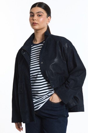 куртка из натуральной кожи фотография