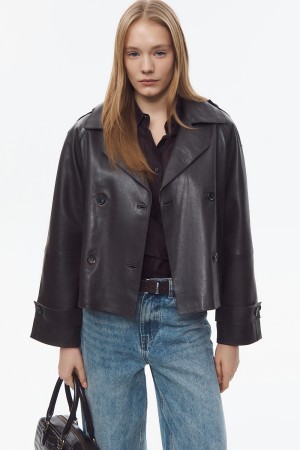 куртка из натуральной кожи фотография