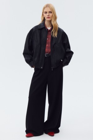 куртка из натуральной кожи фотография