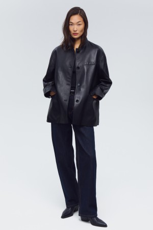 куртка из натуральной кожи фотография