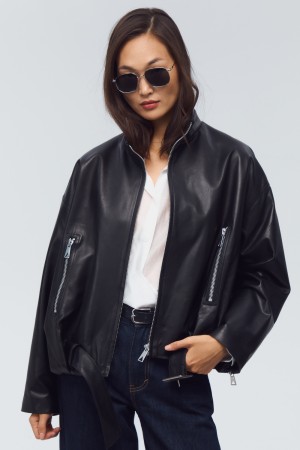 куртка из натуральной кожи фотография