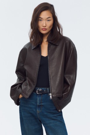 куртка из натуральной кожи фотография