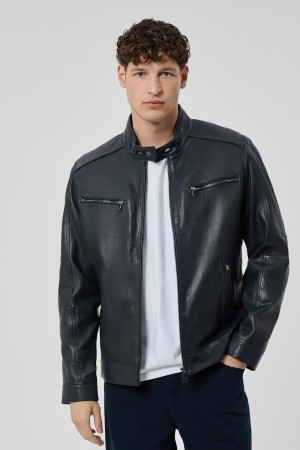 куртка из натуральной кожи фотография