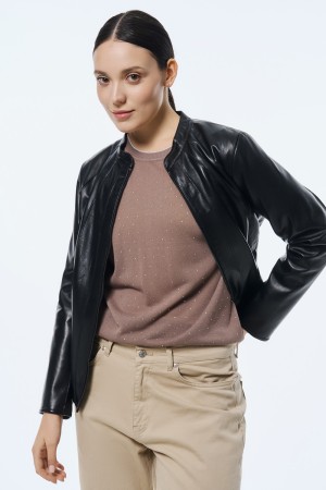 куртка из натуральной кожи фотография