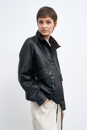 куртка из натуральной кожи фотография