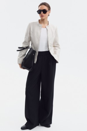 куртка из натуральной кожи фотография