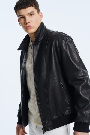 куртка из натуральной кожи фотография