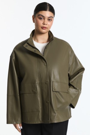 куртка из натуральной кожи фотография