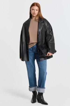 куртка-пиджак из натуральной кожи фотография