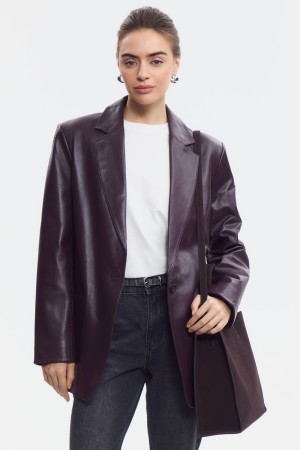 куртка-пиджак из натуральной кожи фотография