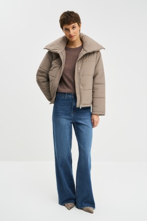 куртка с отложным воротником фотография