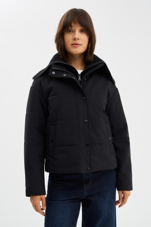 куртка с трикотажной вставкой фотография