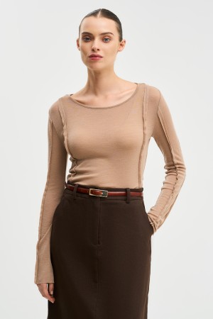 лонгслив из шерсти фотография