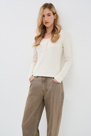 лонгслив в рубчик фотография