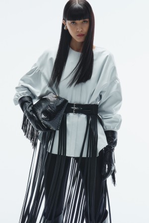 объемная куртка из натуральной кожи  фотография