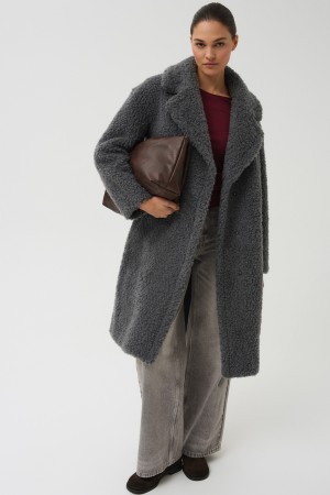 пальто из шерсти фотография