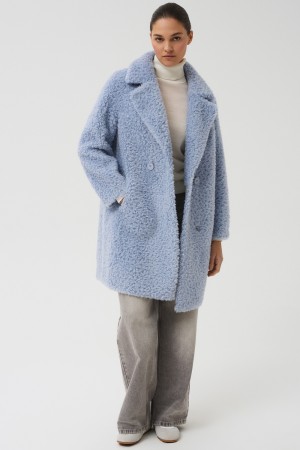 пальто из шерсти фотография