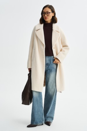 пальто из шерсти фотография