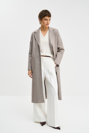 пальто с накладными карманами фотография