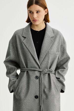 пальто с поясом фотография