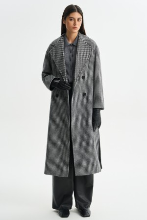 пальто с поясом фотография