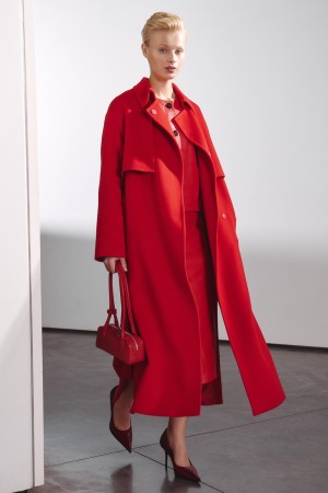 пальто с поясом фотография