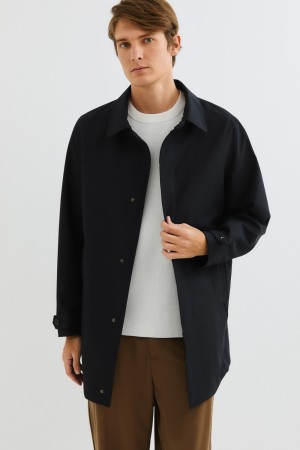 плащ с капюшоном фотография