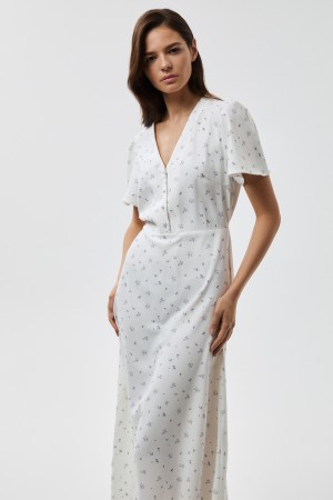 платье с цветочным принтом фотография