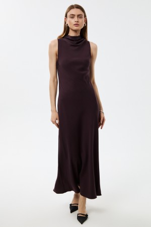 платье с открытыми плечами фотография