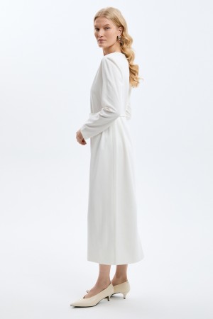 платье с поясом фотография