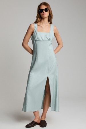 платье с разрезом фотография