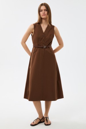 платье с ремнем фотография