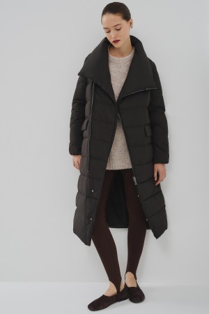 пуховик с ассиметричной застежкой фотография