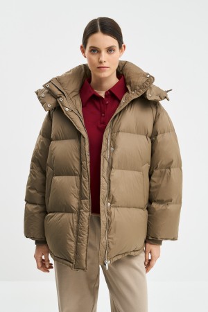 пуховик с капюшоном - куртки и пуховики