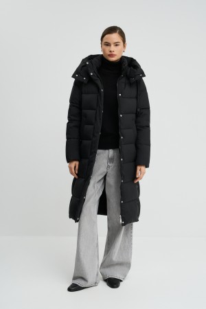 пуховик с капюшоном - верхняя одежда из спандекса 