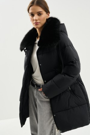 пуховик с меховой отделкой - верхняя одежда из спандекса 