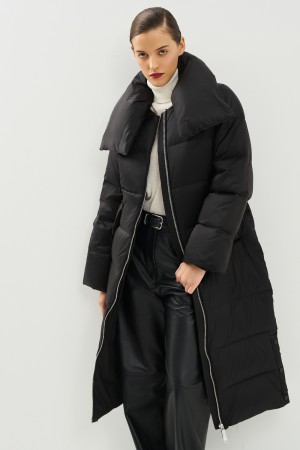 пуховик с воротником-стойкой фотография