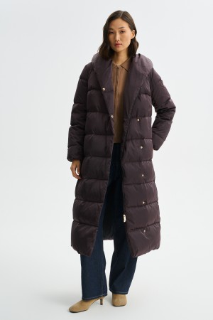 пуховое пальто с капюшоном фотография