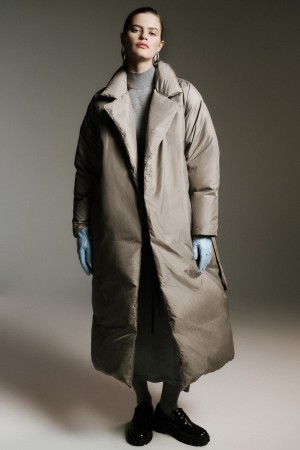 пуховое пальто с поясом фотография