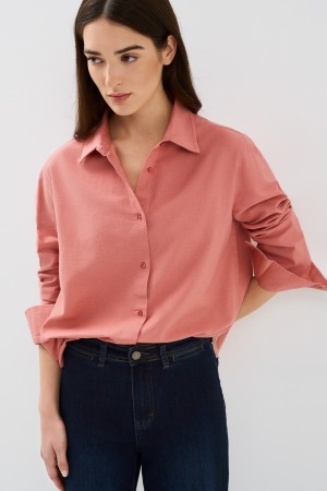 рубашка из хлопка и льна фотография