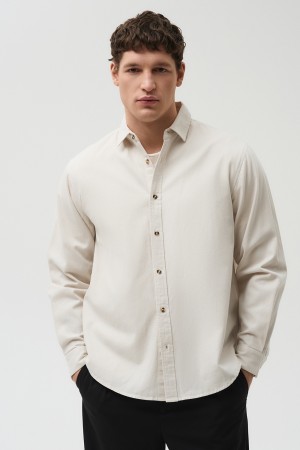 рубашка из хлопка и льна фотография