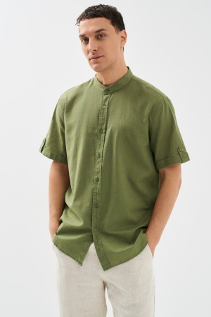 рубашка изо льна и хлопка фотография