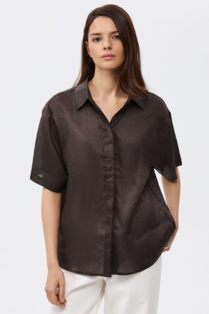 рубашка изо льна фотография