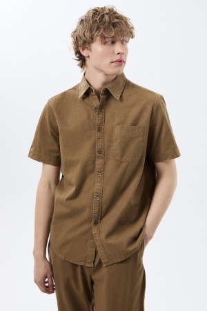 рубашка с короткими рукавами фотография