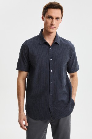 рубашка с короткими рукавами фотография