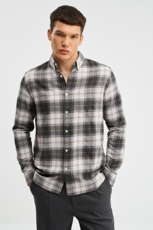 рубашка в клетку фотография