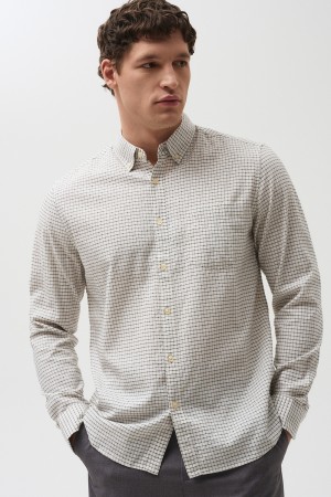 рубашка в клетку фотография